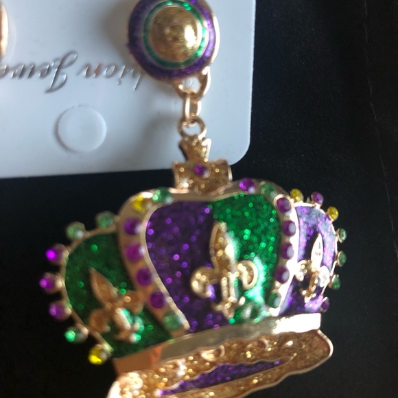 LIQUIDATING Mardi Gras Crown Earrings Purple Green Gold Dangly - Picture 3 of 3